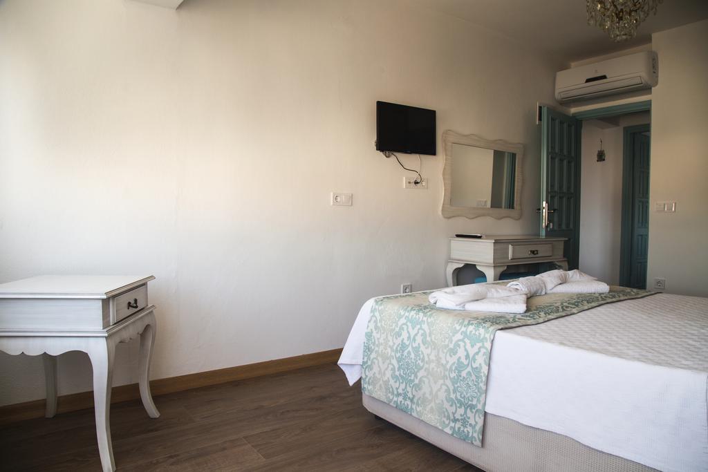 Alacati Sardunya Hotel Esterno foto